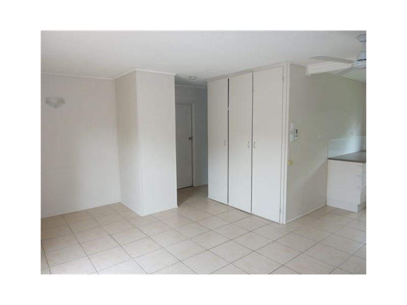 3/7 Sandown, Woree QLD 4868