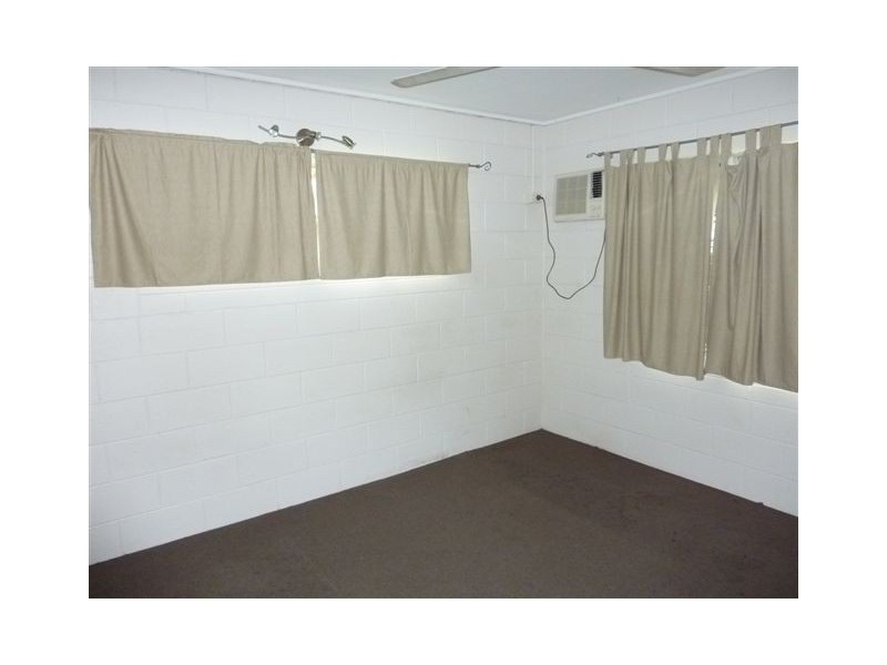 3/7 Sandown, Woree QLD 4868