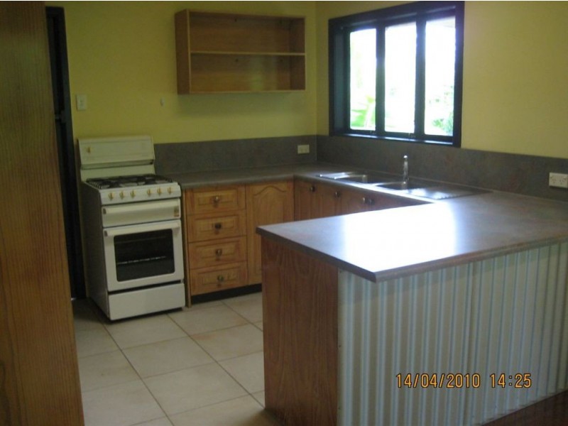 55 Upper Perkins, Manunda QLD 4870