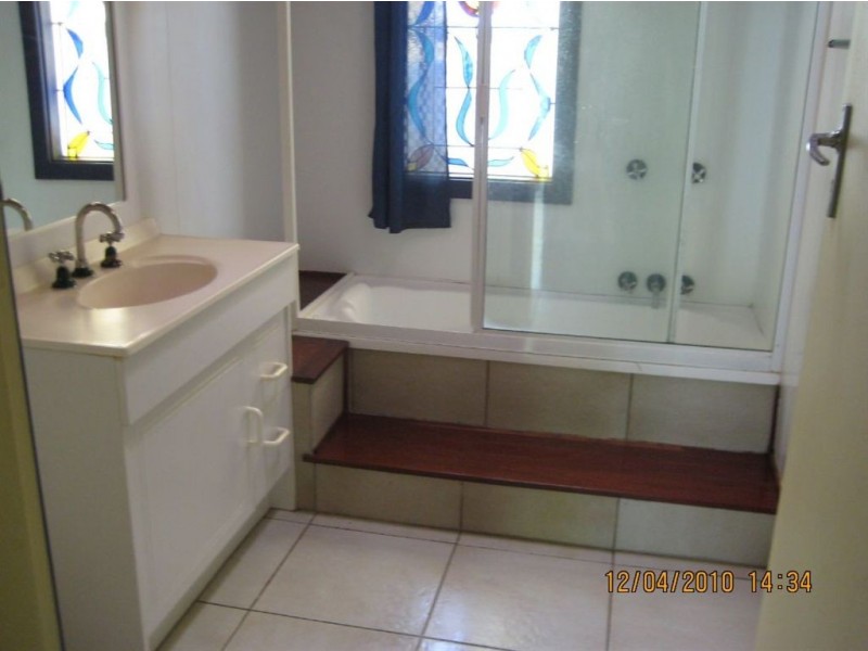 55 Upper Perkins, Manunda QLD 4870