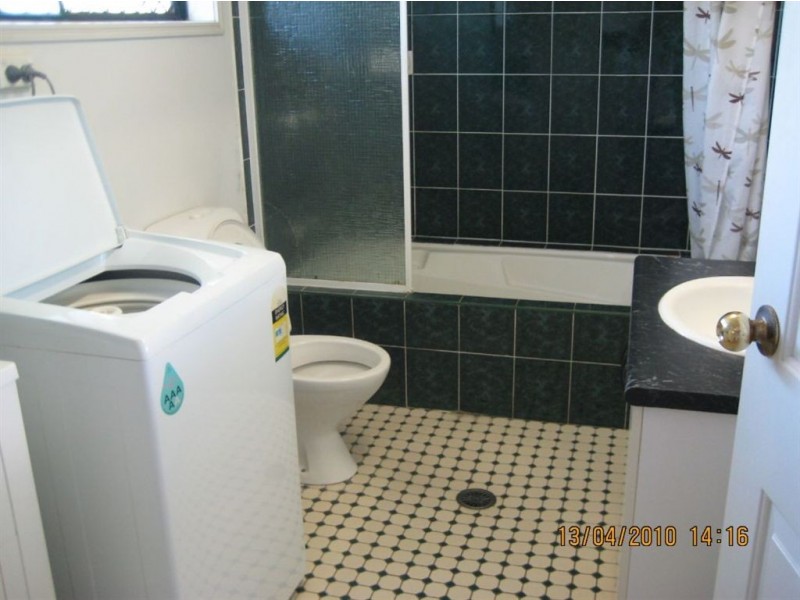 2/7 Ingham Court, Mooroobool QLD 4870