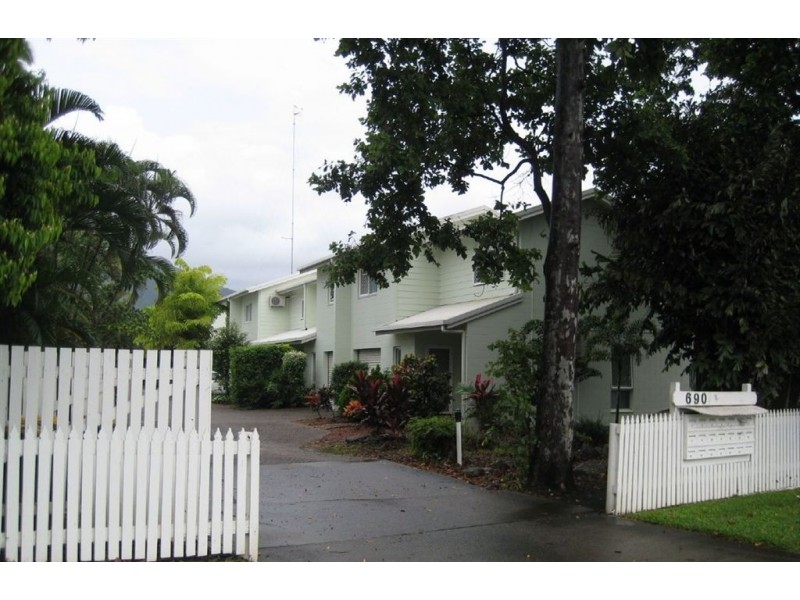 9/690 Bruce Highway, Woree QLD 4868