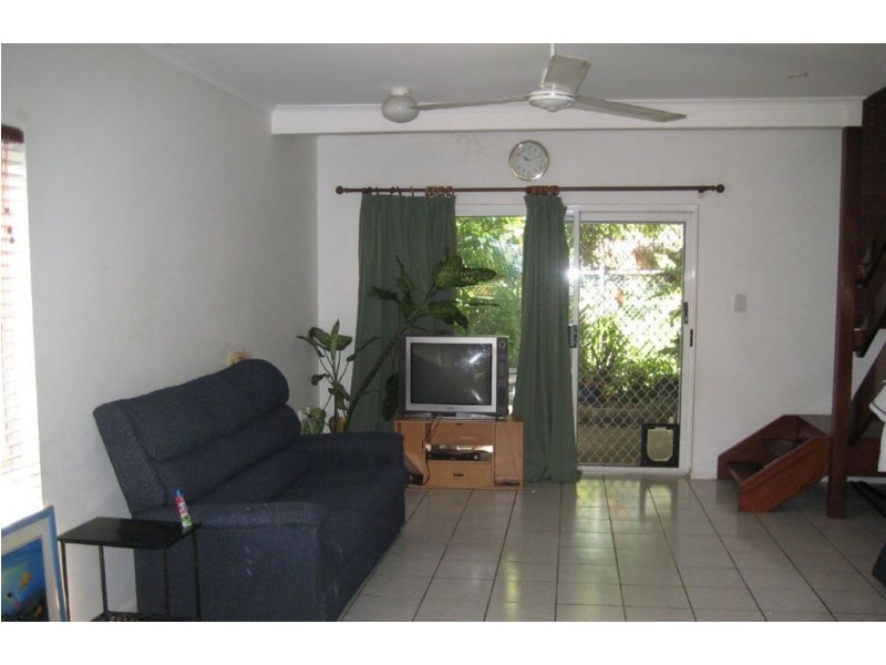 9/690 Bruce Highway, Woree QLD 4868