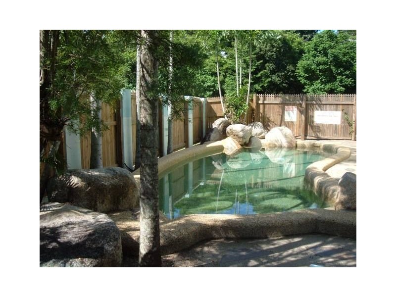 4/8 Bell Street, Westcourt QLD 4870