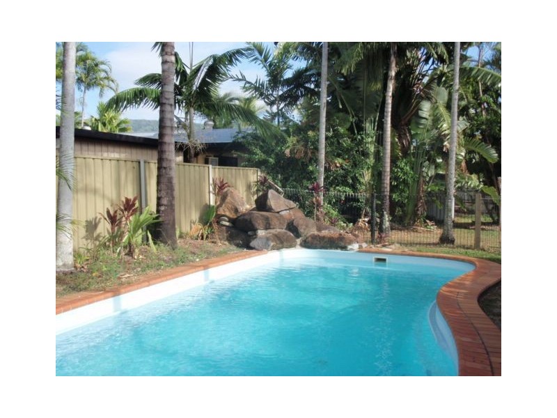 1 Maurice St, Kewarra Beach QLD 4879