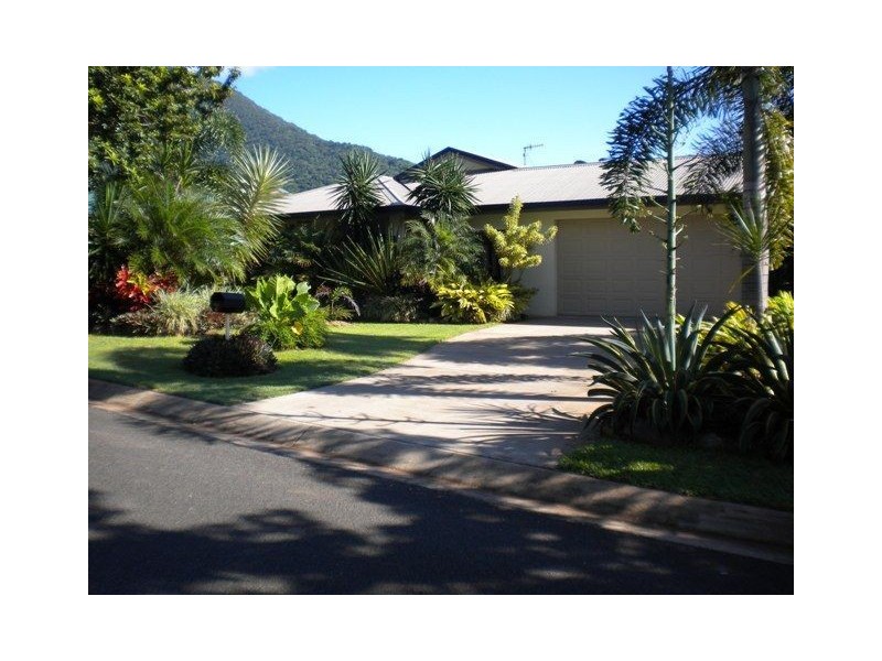 6 Russellia Street, Redlynch QLD 4870