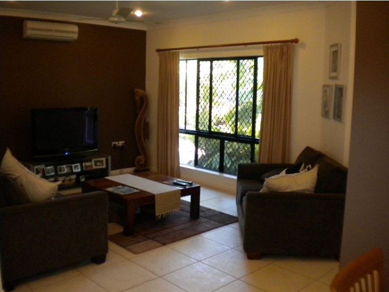 6 Russellia Street, Redlynch QLD 4870