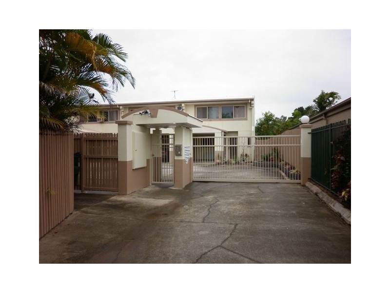 3/5 Charlotte, Woree QLD 4868