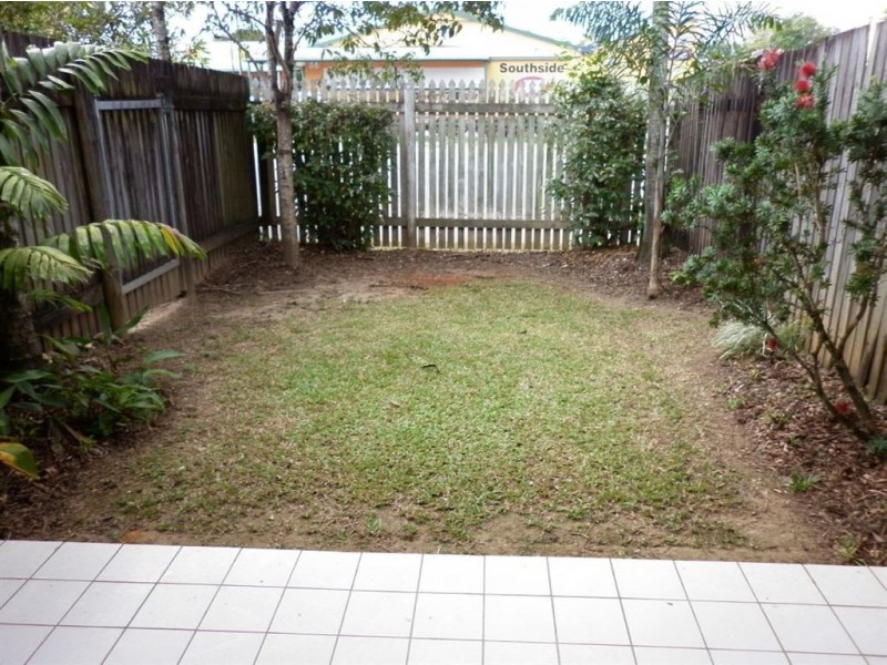 3/5 Charlotte, Woree QLD 4868