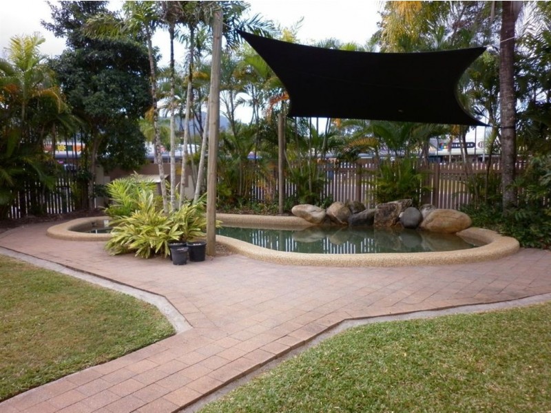 3/5 Charlotte, Woree QLD 4868