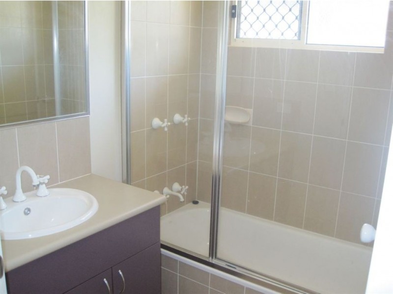 110 Cliffdale, Bentley Park QLD 4869