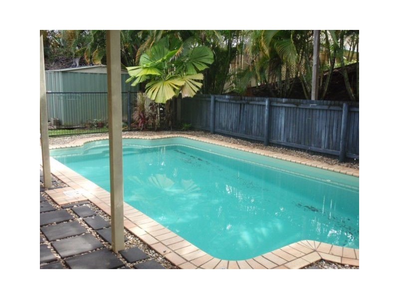 157 Currawong Street, Bayview Heights QLD 4868