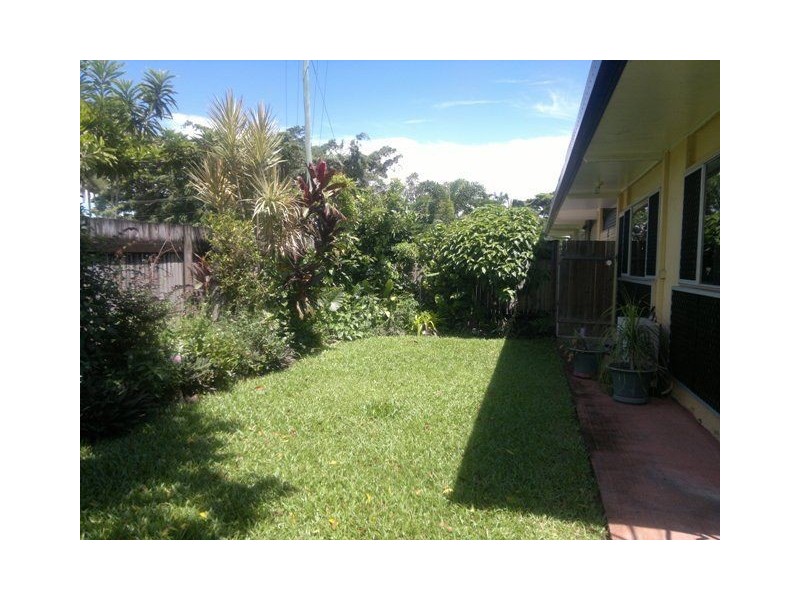 1B Compass Close, Edge Hill QLD 4870