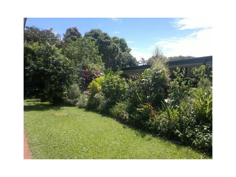 1B Compass Close, Edge Hill QLD 4870