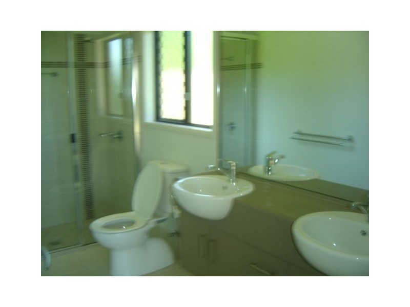 8 Capricorn Street, Bentley Park QLD 4869