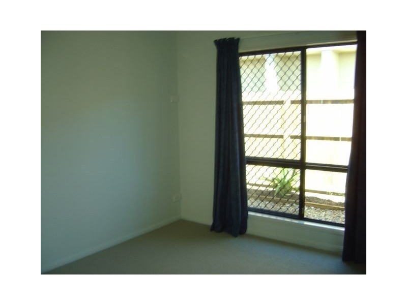 8 Capricorn Street, Bentley Park QLD 4869