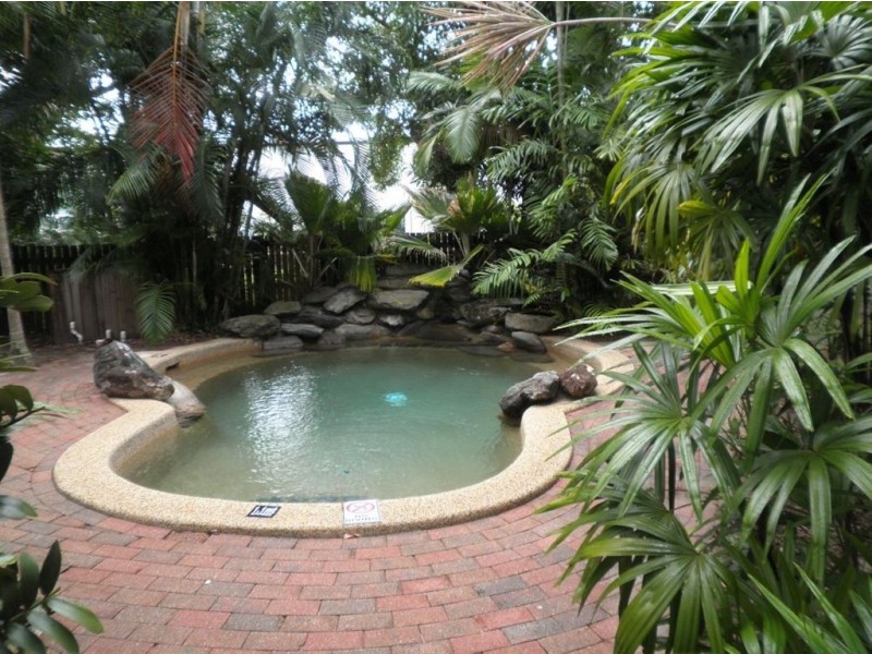 1/34 Minnie Street, Cairns North QLD 4870