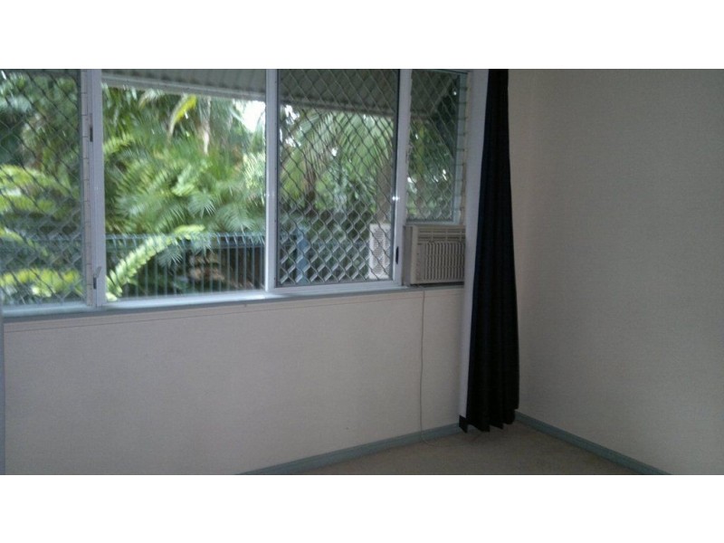 1/34 Minnie Street, Cairns North QLD 4870