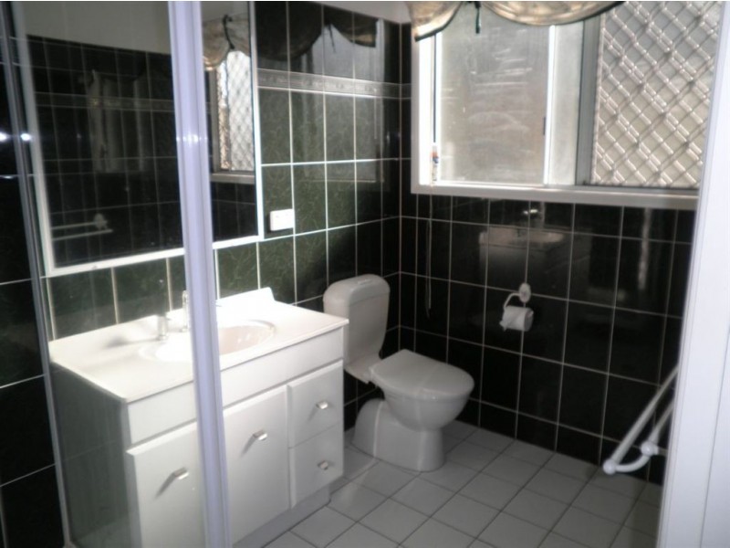 12 Rosemont Court, Mooroobool QLD 4870