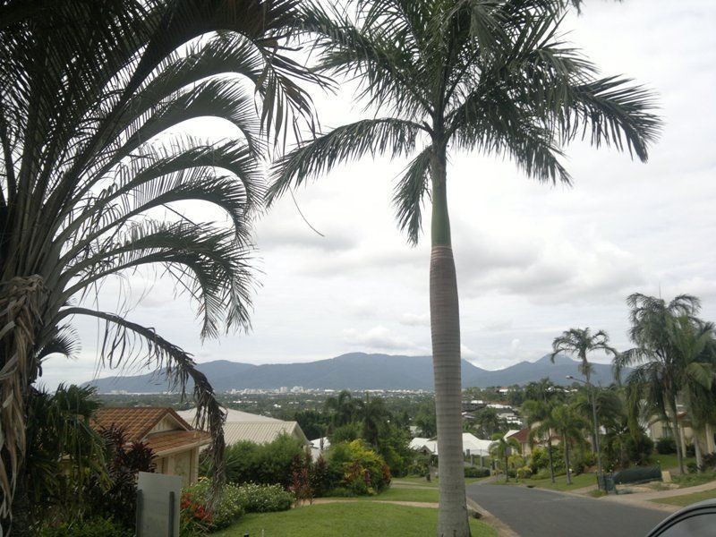 12 Rosemont Court, Mooroobool QLD 4870