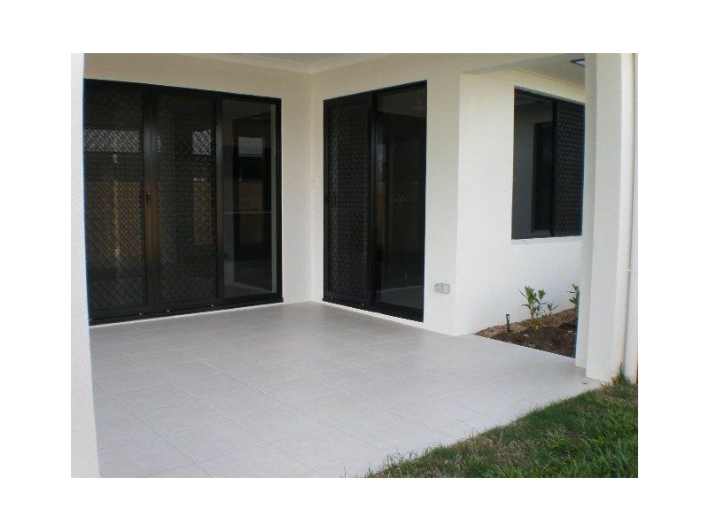 42 Timberlea Drive East, Bentley Park QLD 4869