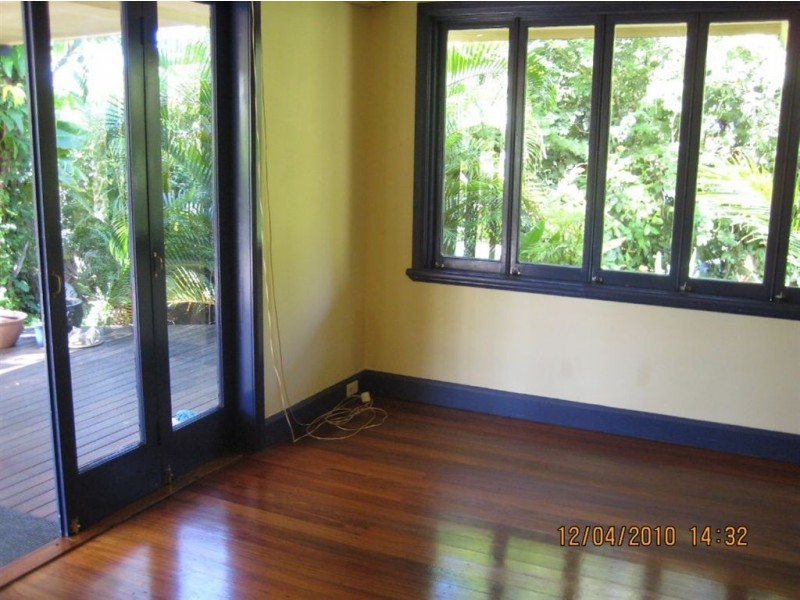 55 Upper Perkins, Manoora QLD 4870