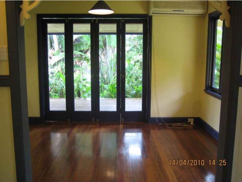 55 Upper Perkins, Manoora QLD 4870