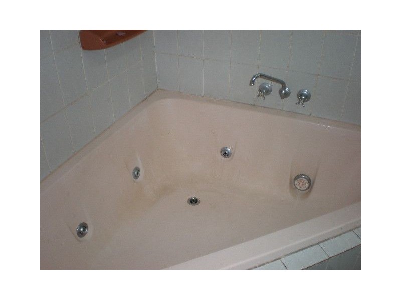 7 Smart Street, Mooroobool QLD 4870