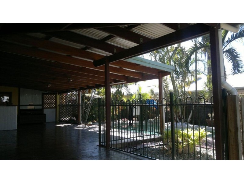 6 Rosewood Close, Redlynch QLD 4870