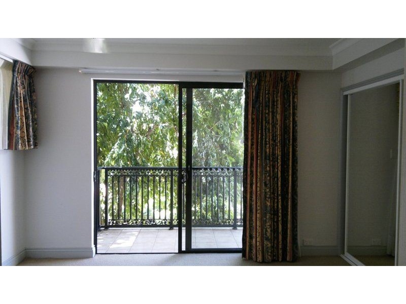 108/72 Kowinka Street, White Rock QLD 4868