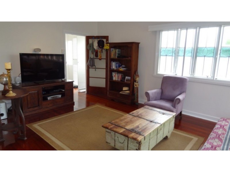 23 Collinson, Westcourt QLD 4870