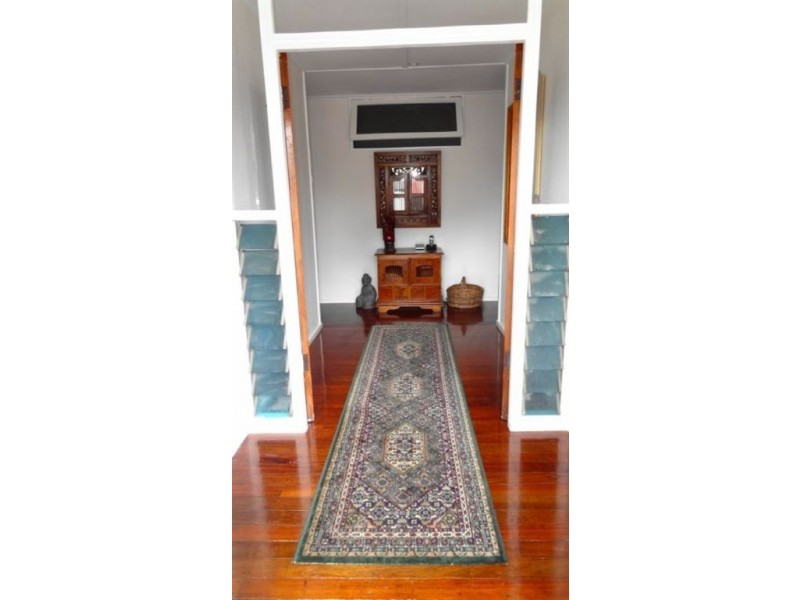 23 Collinson, Westcourt QLD 4870