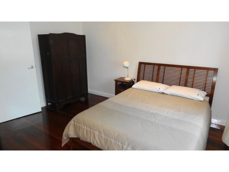 23 Collinson, Westcourt QLD 4870
