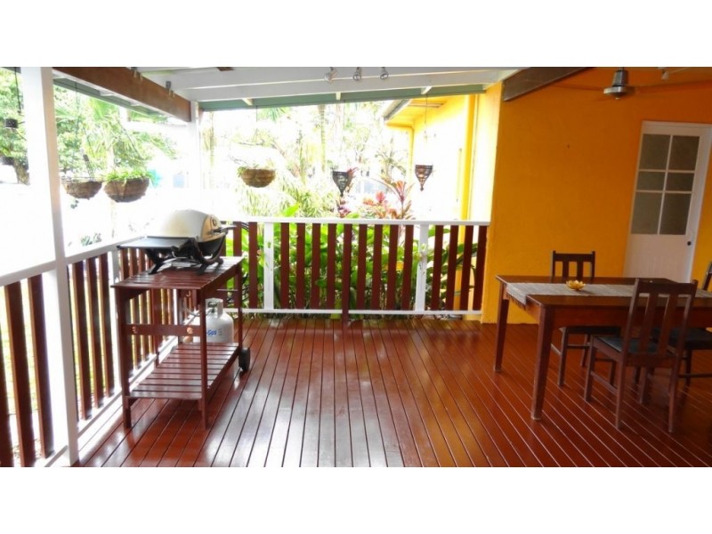 23 Collinson, Westcourt QLD 4870