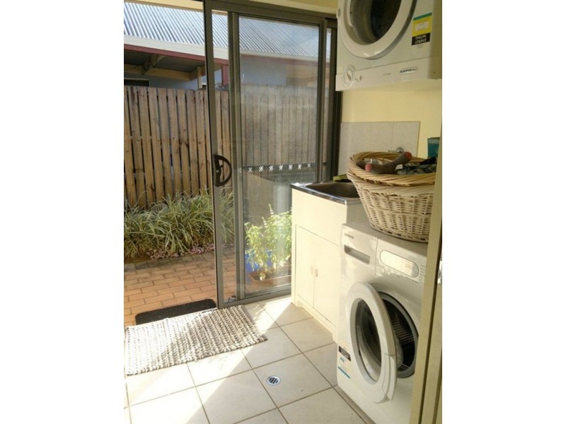 4 Melville Close, Mount Sheridan QLD 4868