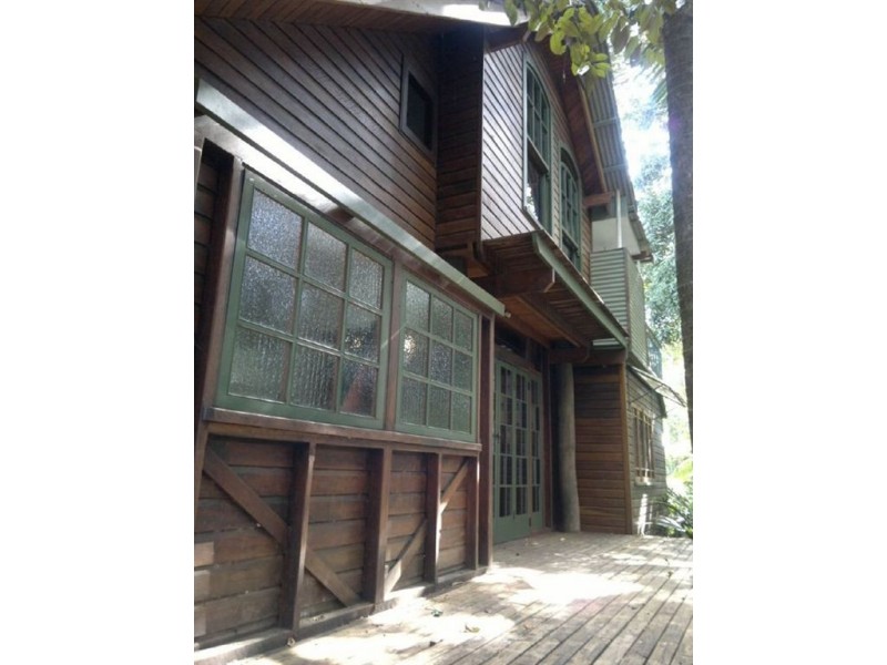 8 Romney Street, Kamerunga QLD 4870