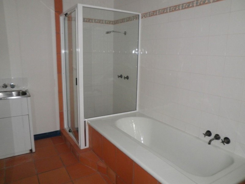 8 Romney Street, Kamerunga QLD 4870