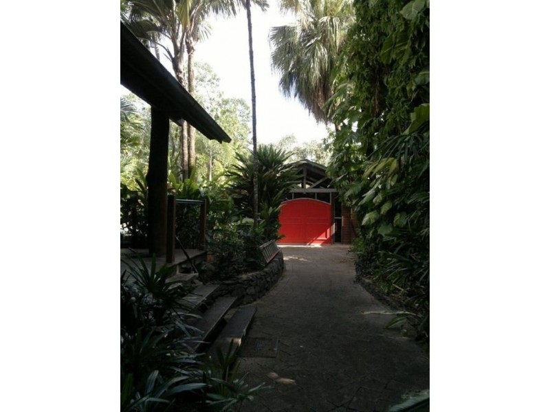 8 Romney Street, Kamerunga QLD 4870