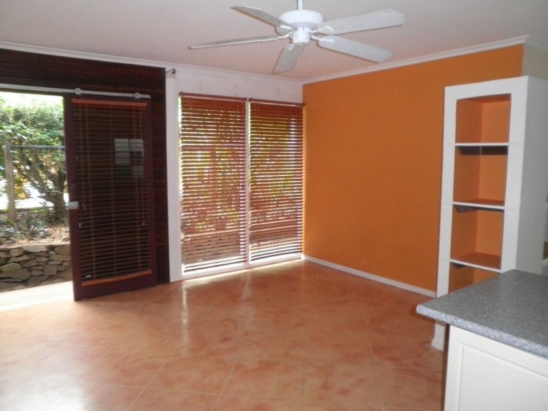 8 Romney Street, Kamerunga QLD 4870