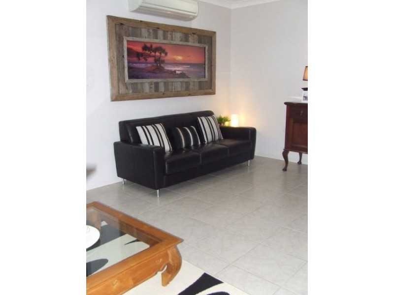 40 East Parkridge Drive, Brinsmead QLD 4870
