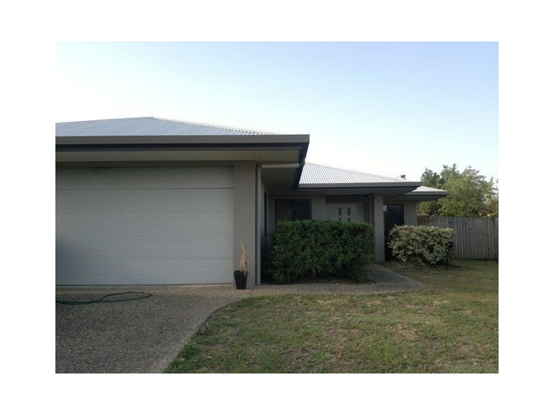 25 Timberlea Drive East, Bentley Park QLD 4869