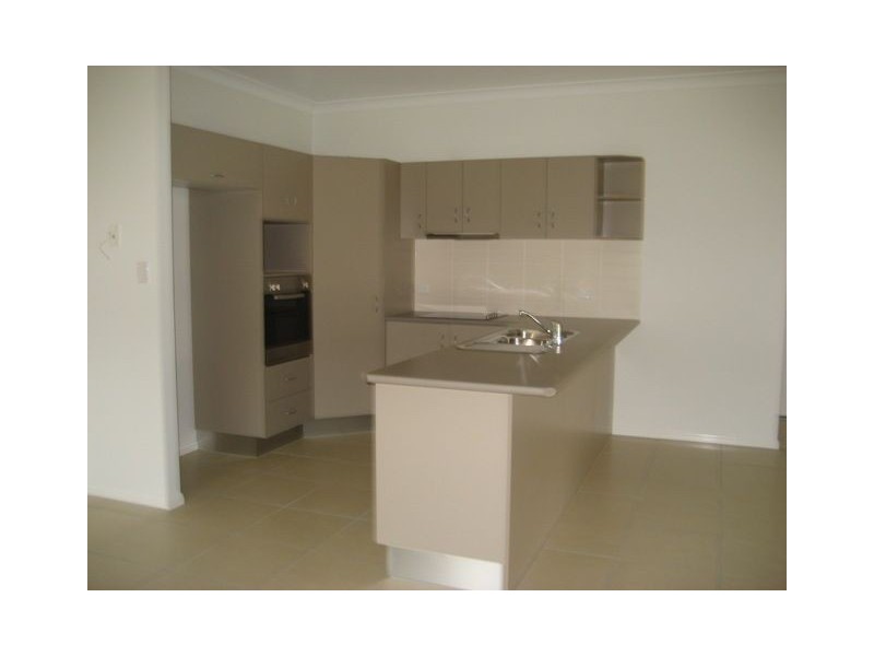 95 Walker Road, Bentley Park QLD 4869