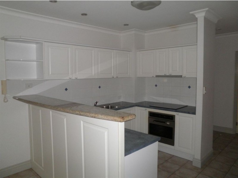 101/72 Kowinka Street, White Rock QLD 4868