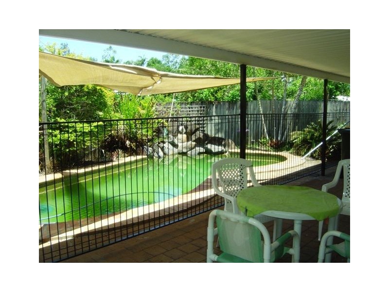 14 Coleus, Mooroobool QLD 4870