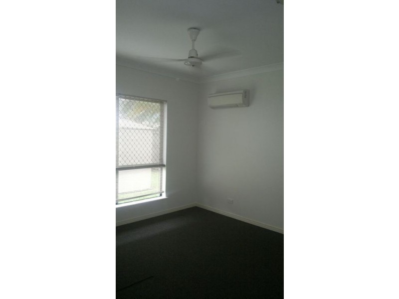 6 Calvert Close, Bentley Park QLD 4869