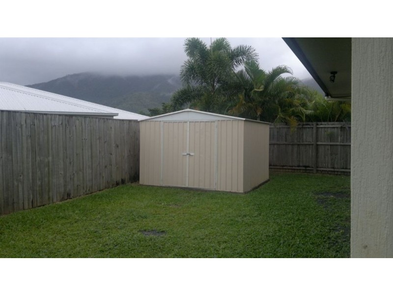6 Calvert Close, Bentley Park QLD 4869
