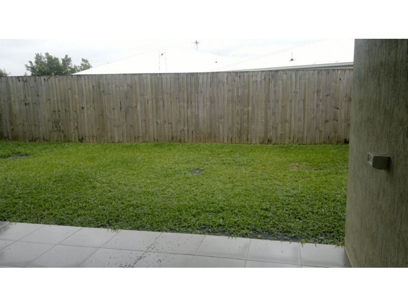 6 Calvert Close, Bentley Park QLD 4869