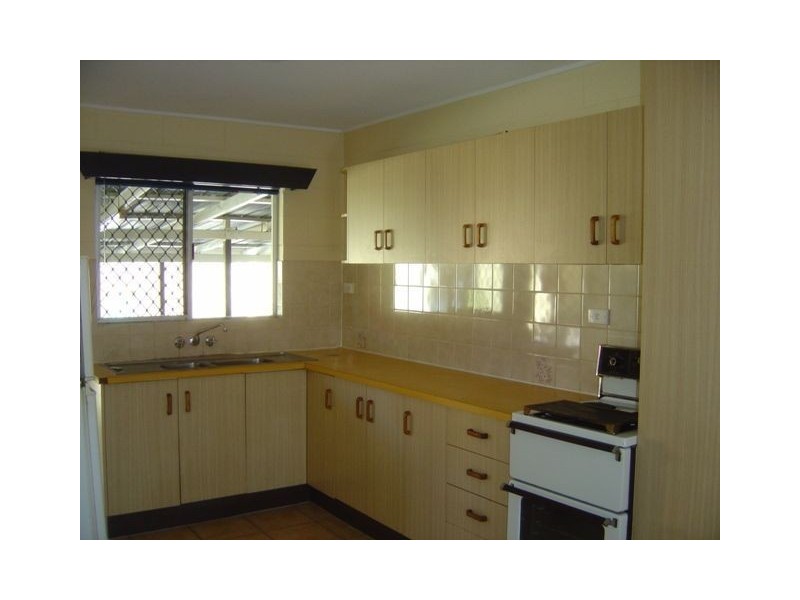 1/11 Sandown, Woree QLD 4868