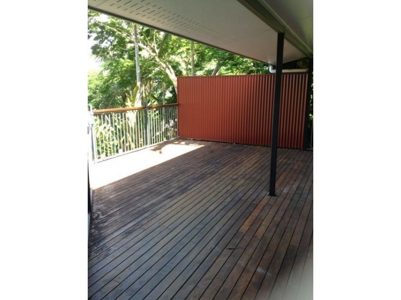 2-3 Woodlands Avenue, Edge Hill QLD 4870