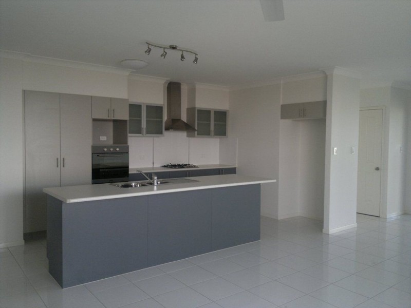 46 Cityview Crescent, Mooroobool QLD 4870